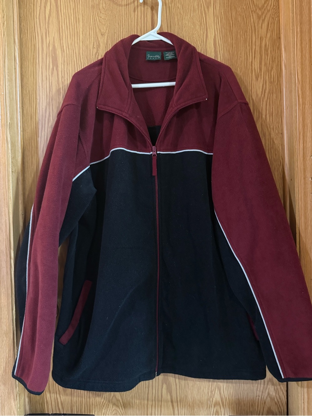 Sundance Maroon and Black Lightweight Full-Zip Jacket
